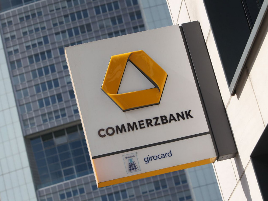 UniCredit готовит предложение о покупке Commerzbank